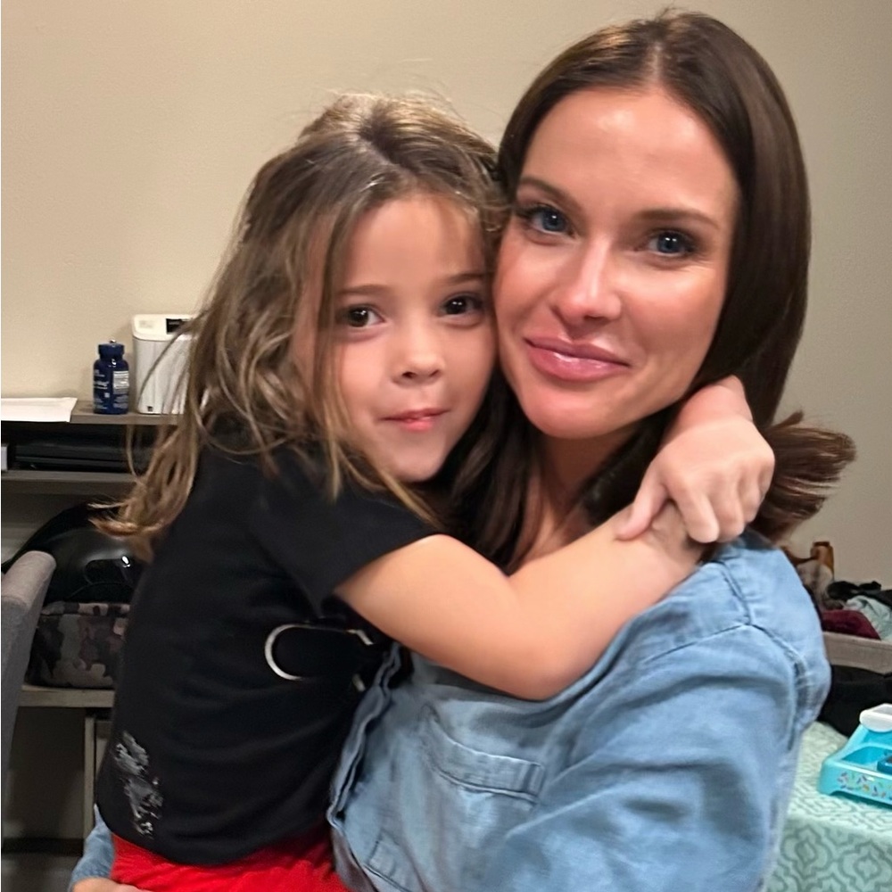 Kelsey St.Mary👱🏻‍♀️. #DealsDealsDeals